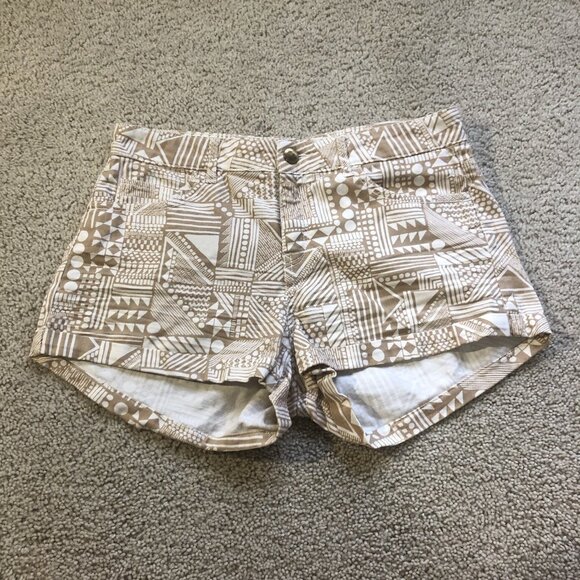 H&M Women's Shorts 4 White Tan Cotton Geometric Pockets Cuffed - Picture 1 of 8